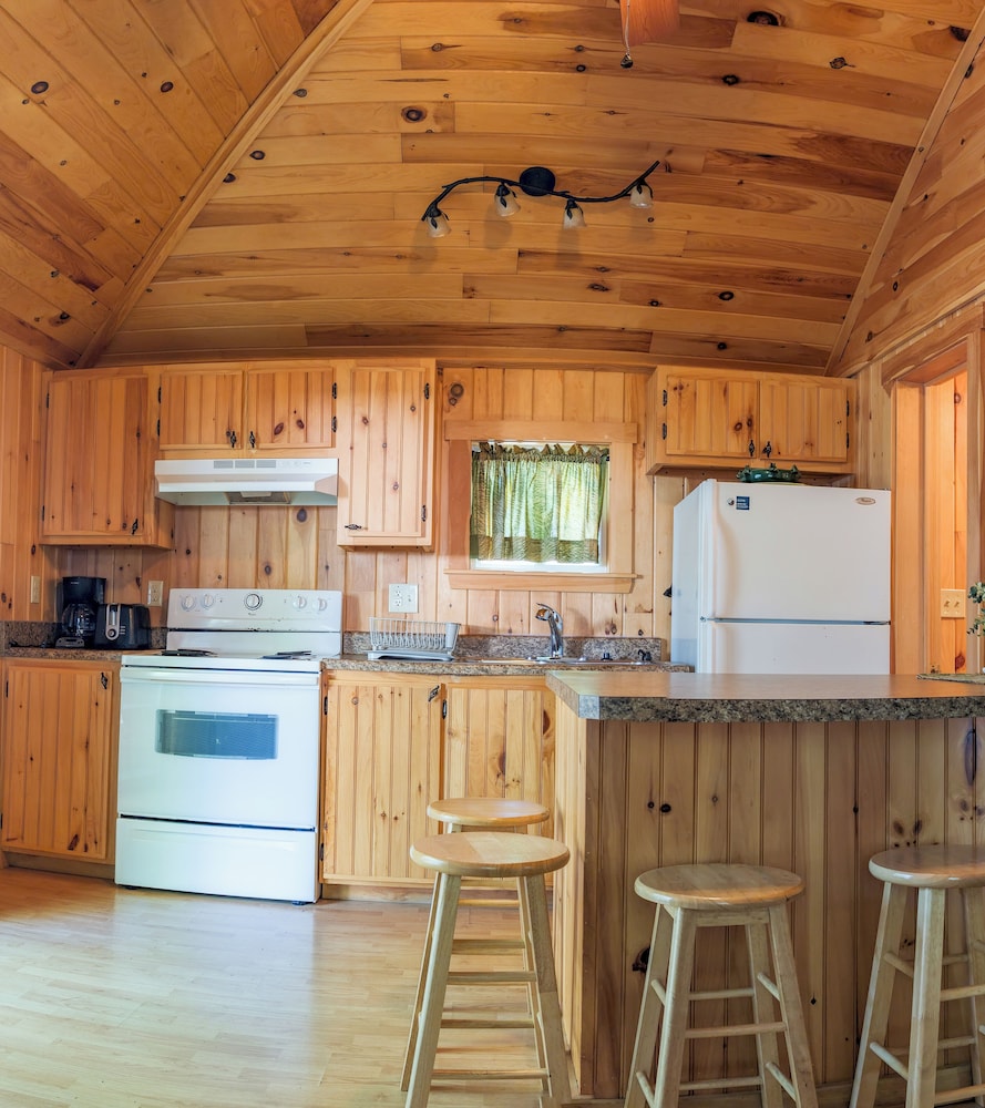 Hinckleys Dreamwood Cottages