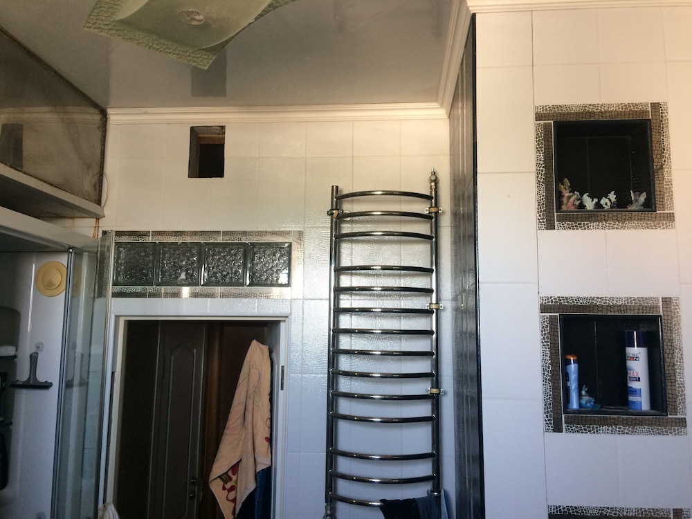 1st Man In Space Apartments