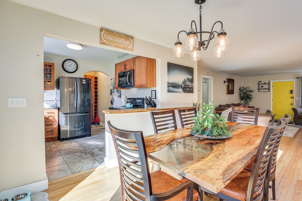 < 1 Mi to University of Oregon: Eugene Home