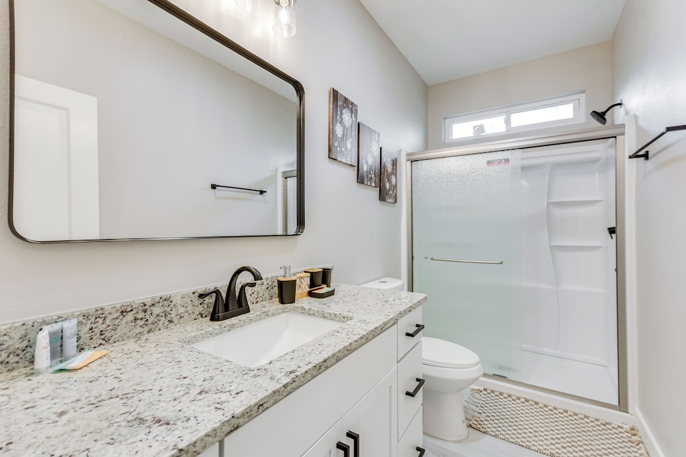 Pet-friendly Pensacola Home: Central Location