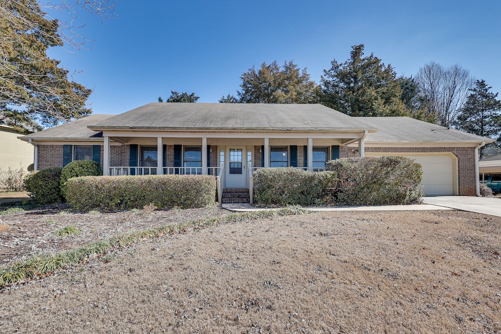 Lovely Decatur Home w/ Yard ~ 6 Mi to Town! view 2