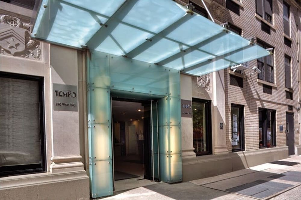 73-806 New 1BR 1bth UWS Doorman Gym