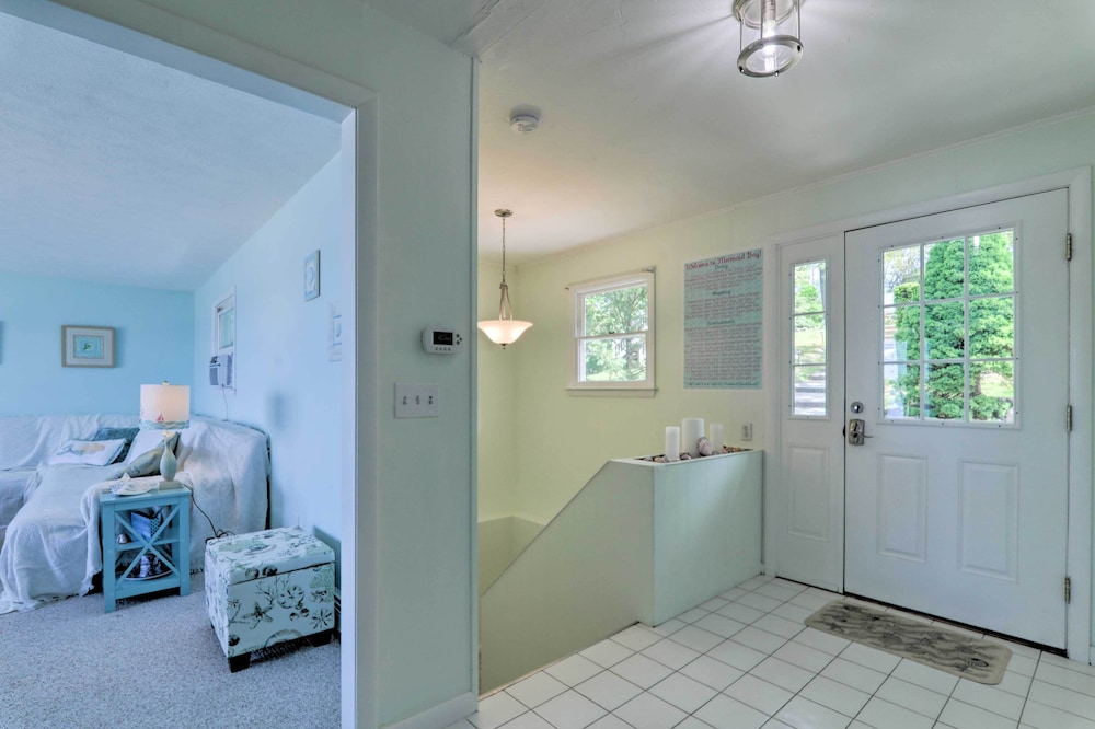 Bayfront Wareham Retreat w/ Private Beach!