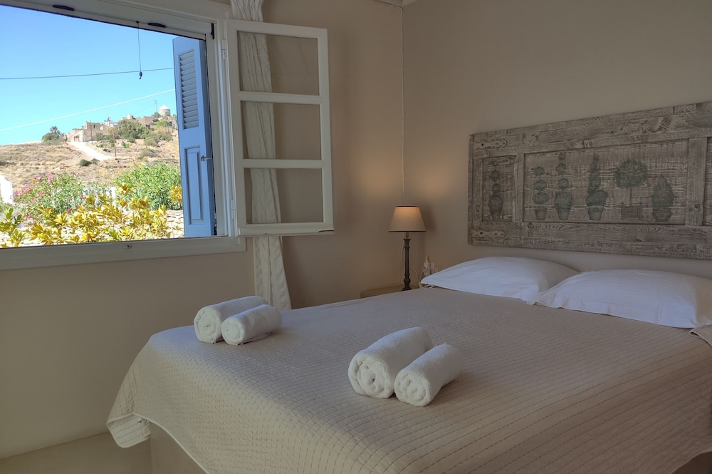 Porto Koundouros Beach and Villas