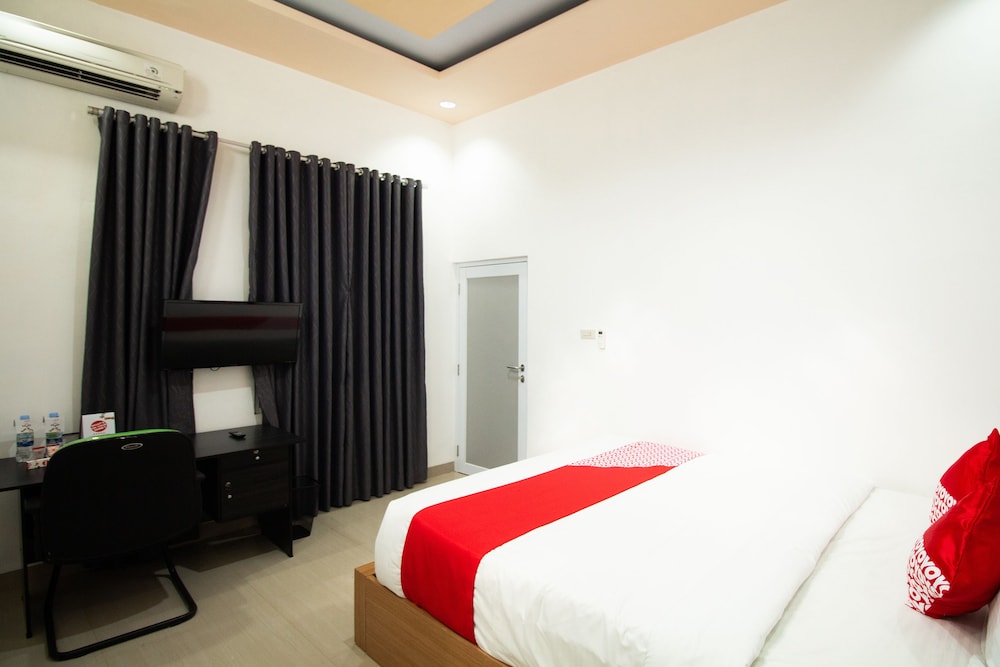OYO 716 Iciw Iciw Exclusive Homestay view 4