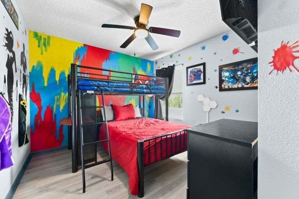 Mickey's Island Escape - 6 Bedroom w/ Pool Slide 6 Villa