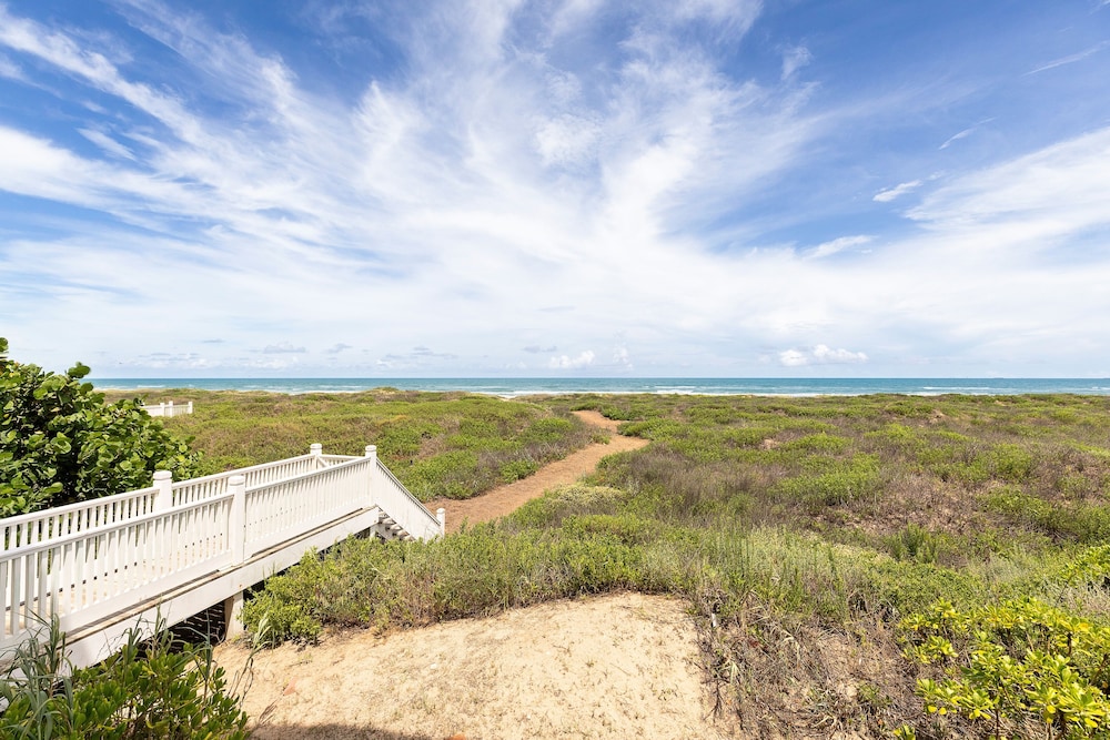 Paradise Found - Private Beachfront House 3 Bedroom Home by RedAwning