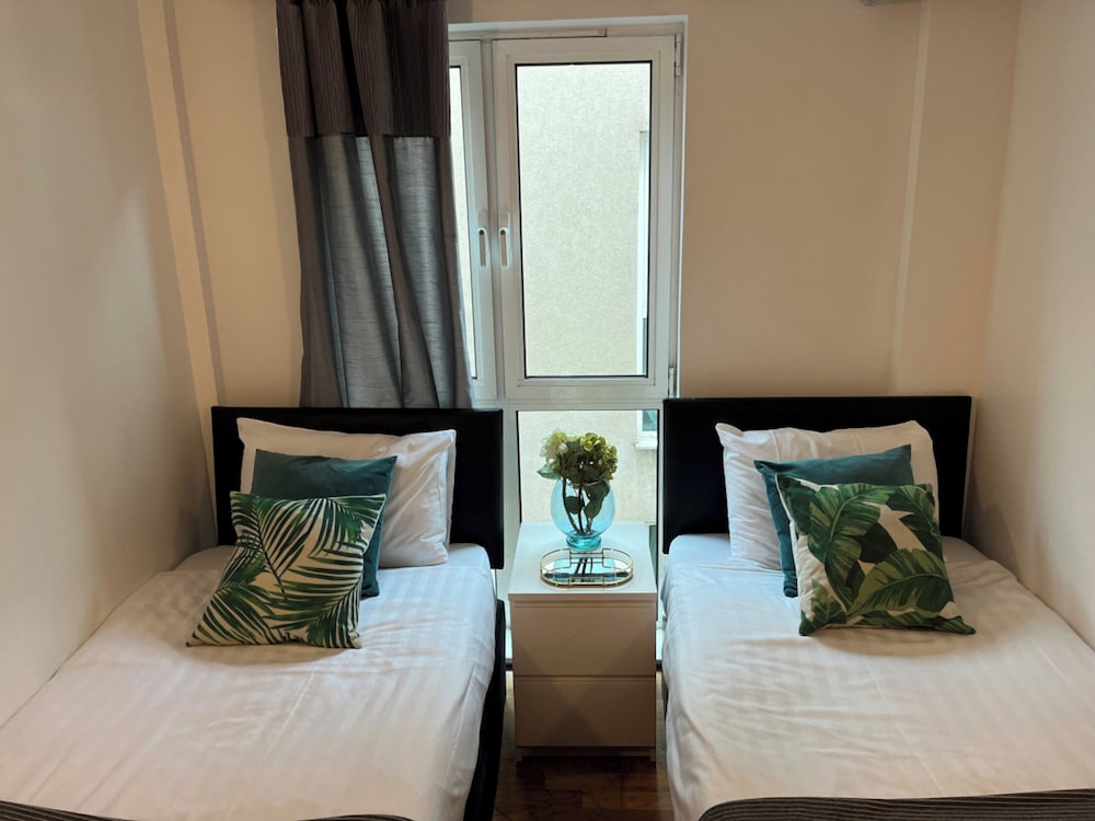 Premium 4Pax Apartment with Kitchen