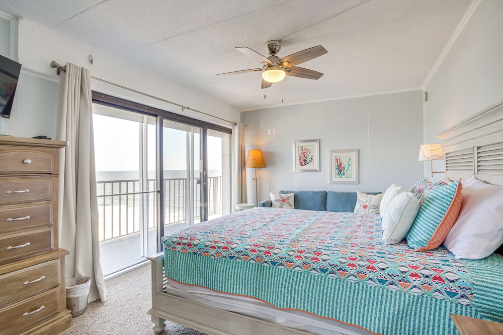 Heated Pool + Views: Beachfront Ocean City Gem