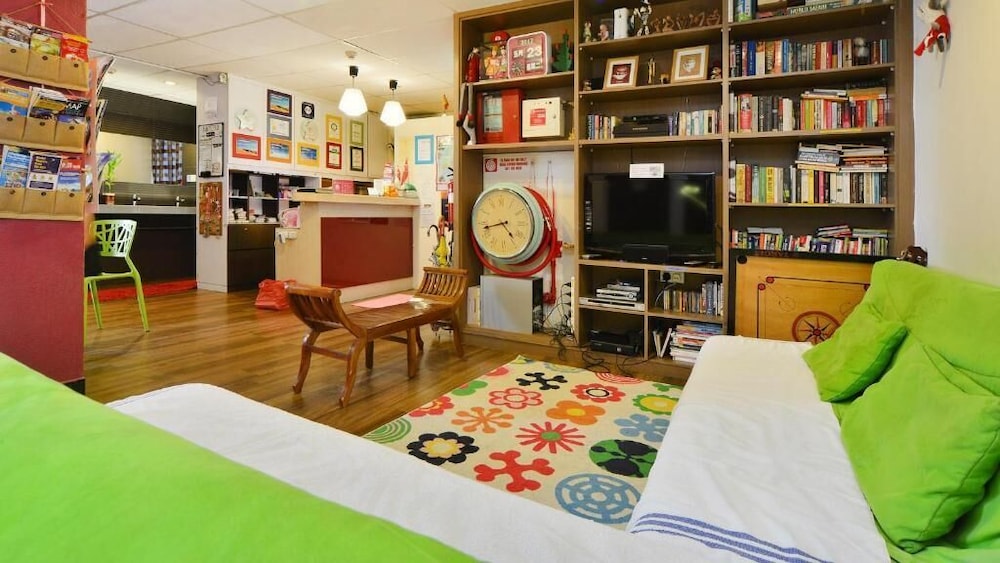 River City Inn - Hostel