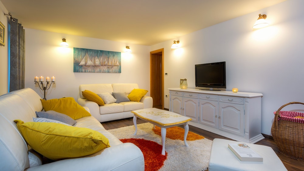 Luxury Holiday House Sinj view 5