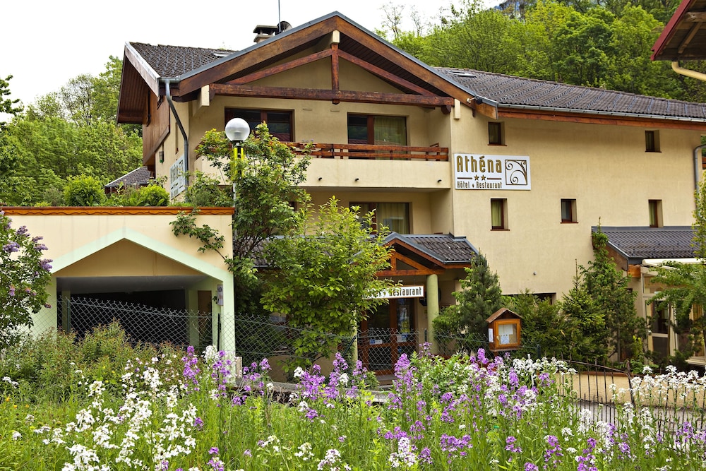 Brides-les-Bains Vacations - Hotel Athena - Property Image 1
