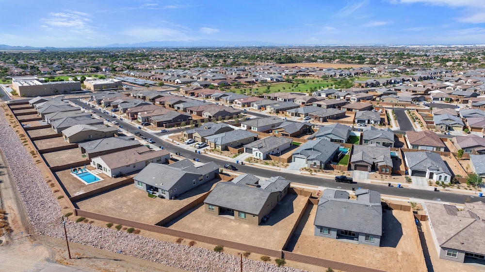 Quiet Quarter in Laveen Village