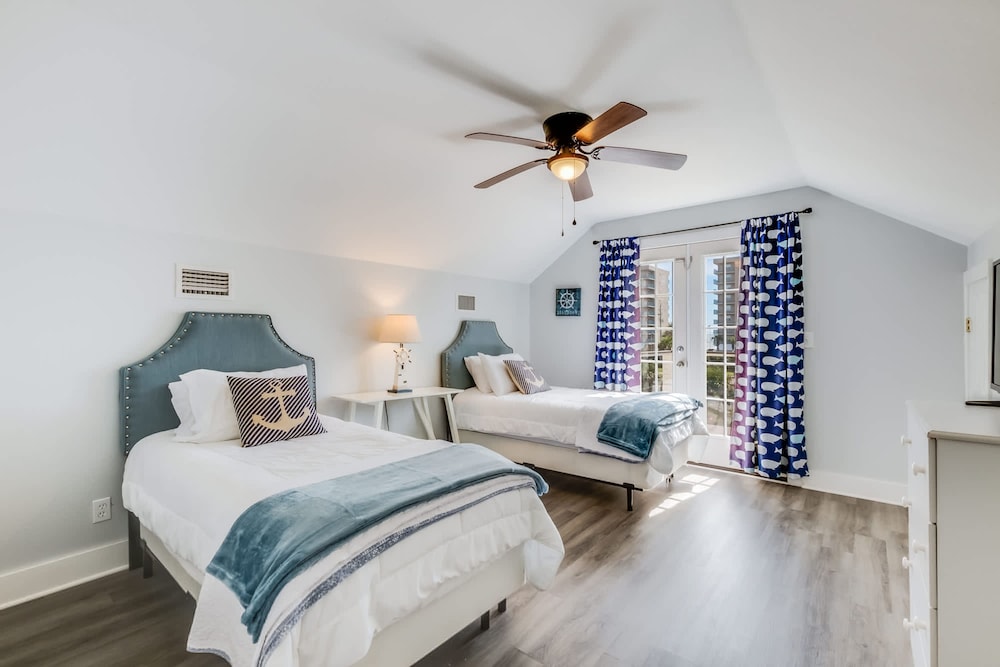 Sel De Vie 6 BR Sleeps 18 dog Friendly