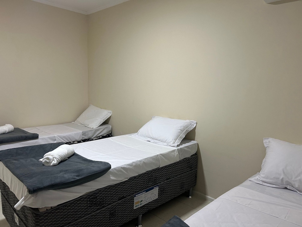 2 Bdrm apt 250m From the Beach in Center Sdc0601