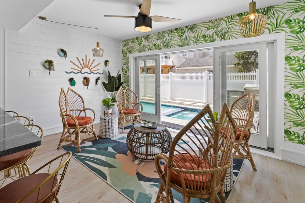 Heated Pool Hot Tub 5BR Game Room Elevator Cabana