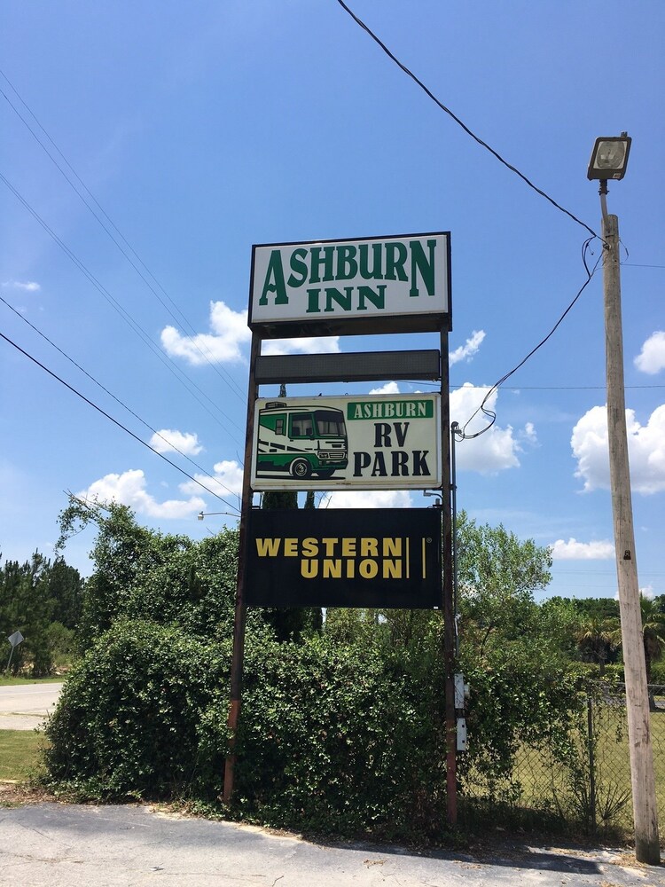 Ashburn Inn & RV Park