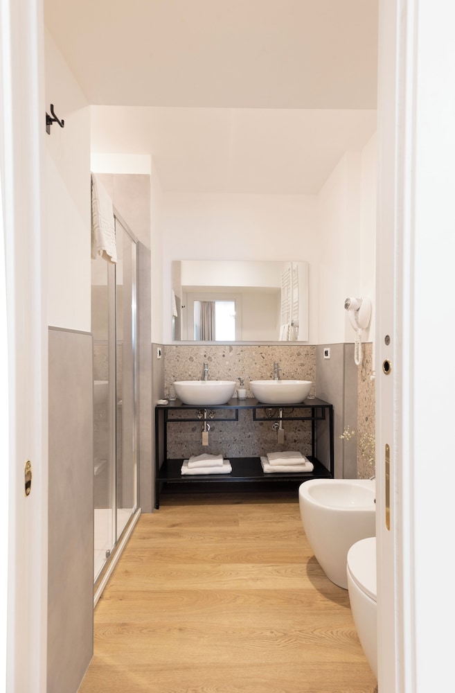 Tiburtina 86 Luxury Suites