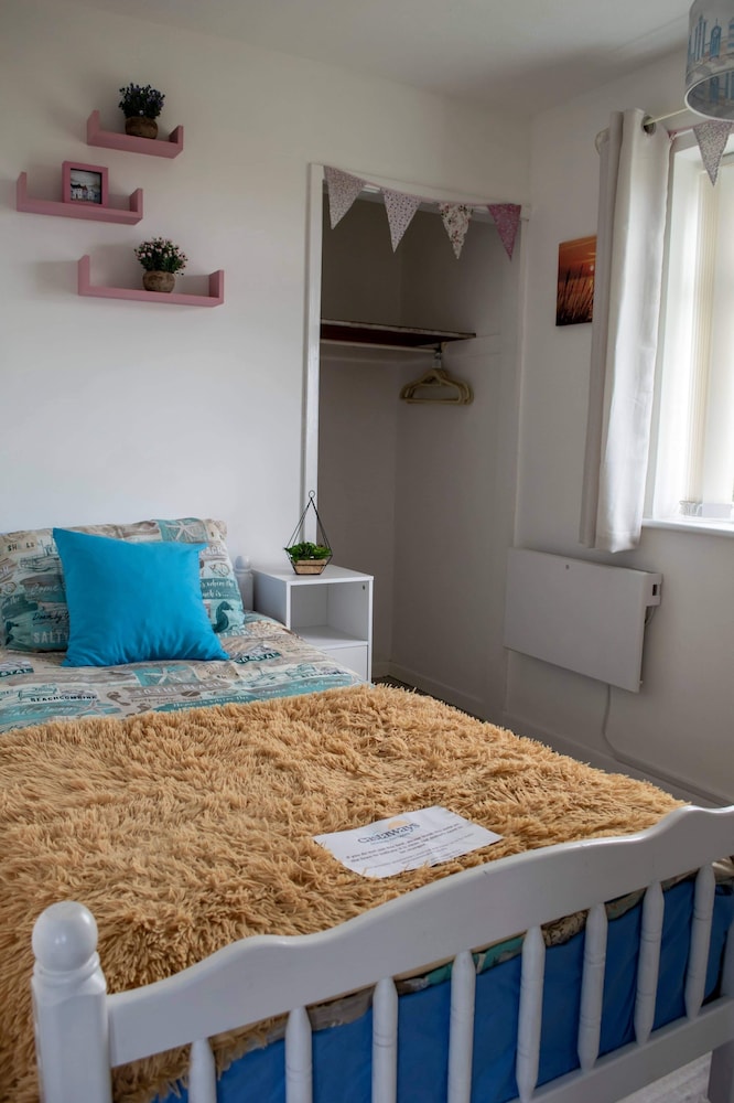Stunning 3-bed Cottage in Lowestoft view 3