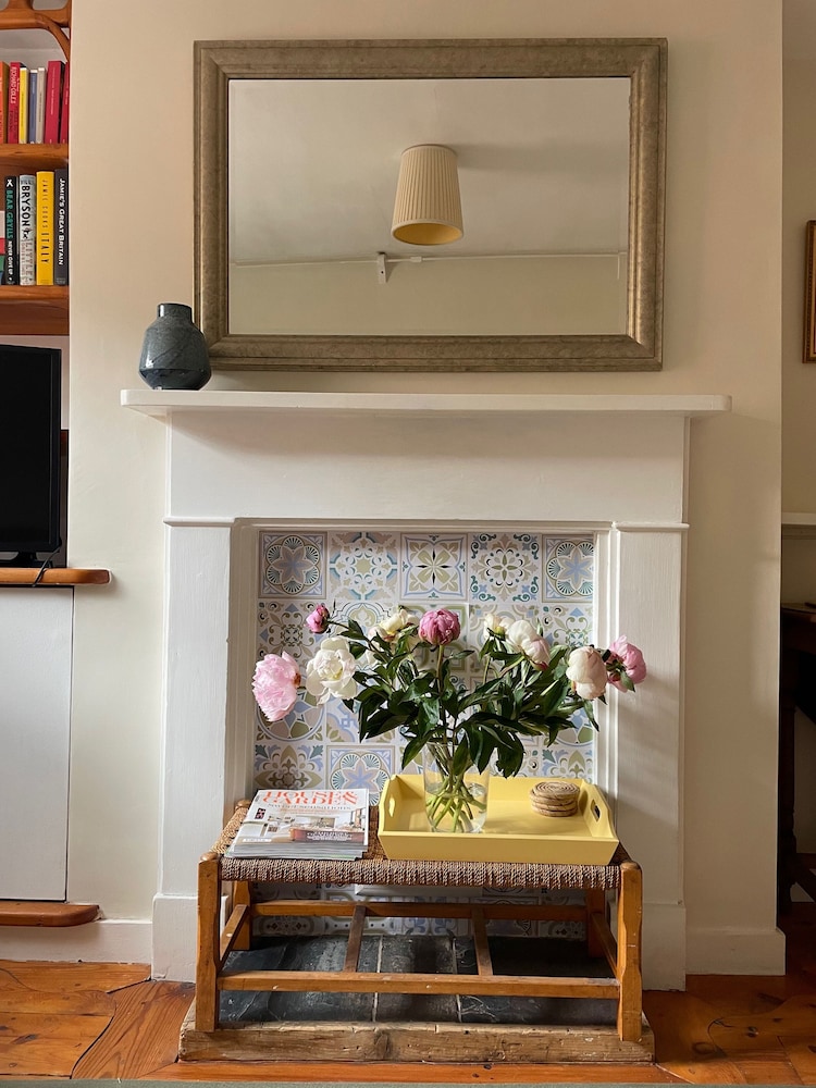 Historic 1Bd Cottage In Heart Of Farnham