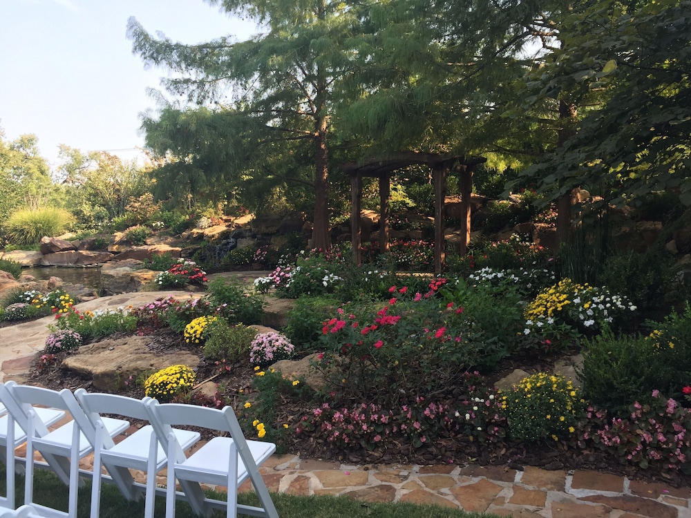 Dominion Gardens and Hotel