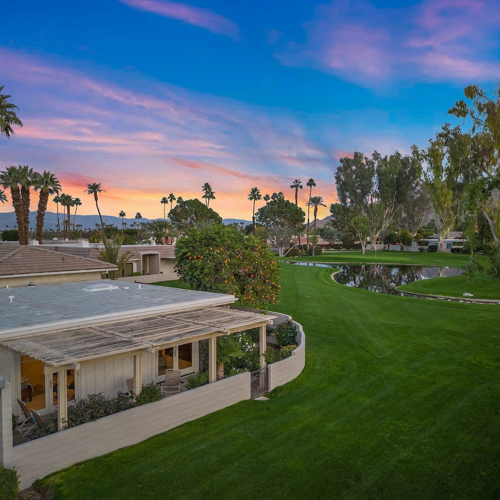 The Wells at Indian Wells - Free Golf Usage