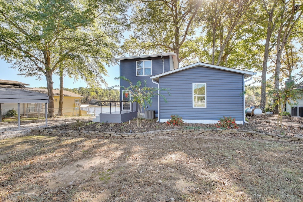 Lakefront Home w/ Swim Dock in Hot Springs view 5