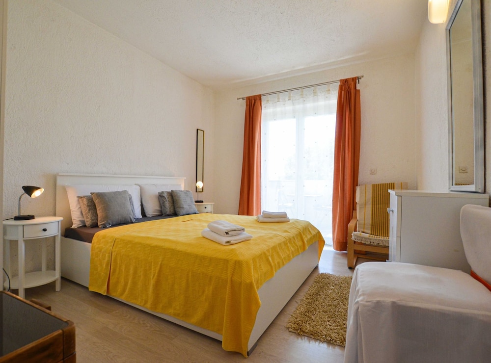 Classic and Elegant Rovinj Apartments With Balcony