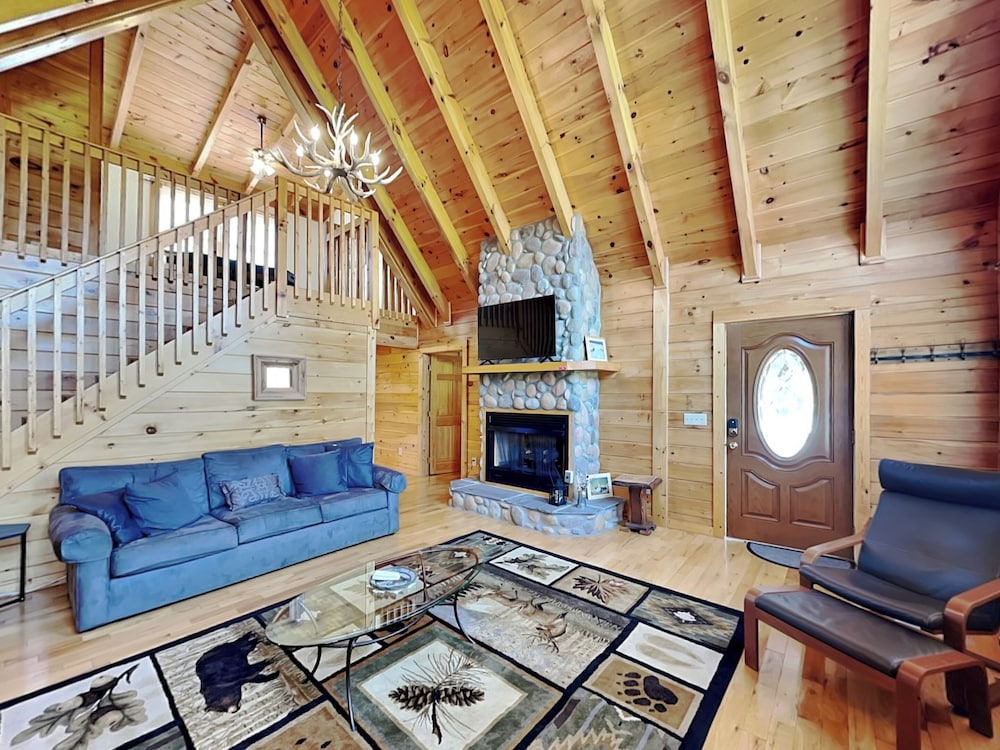 Pinnacle Place by Jackson Mountain Rentals
