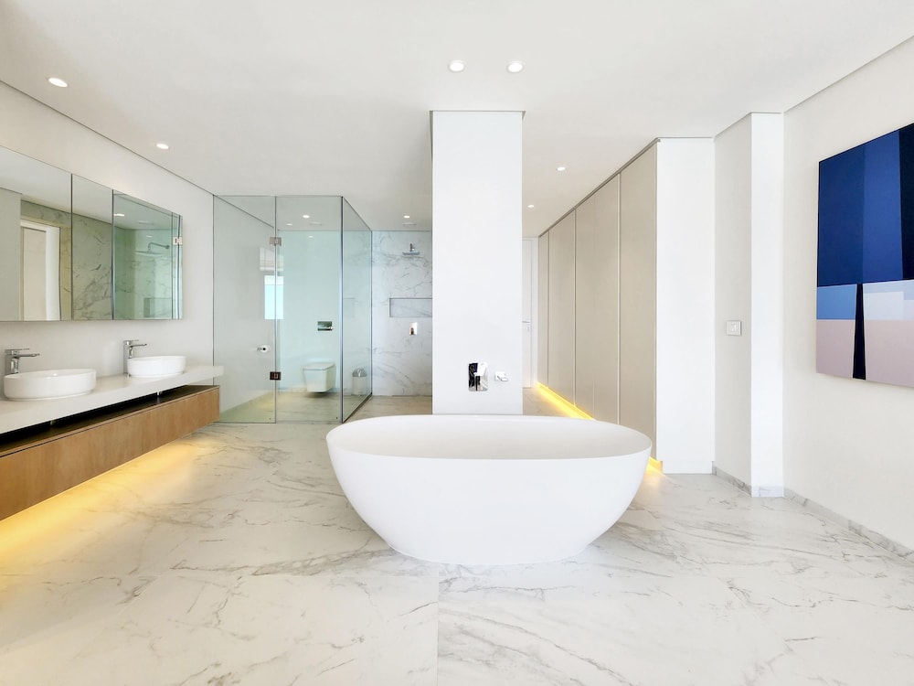 Ocean Villa - Ultra Luxury Villa in Bantry Bay