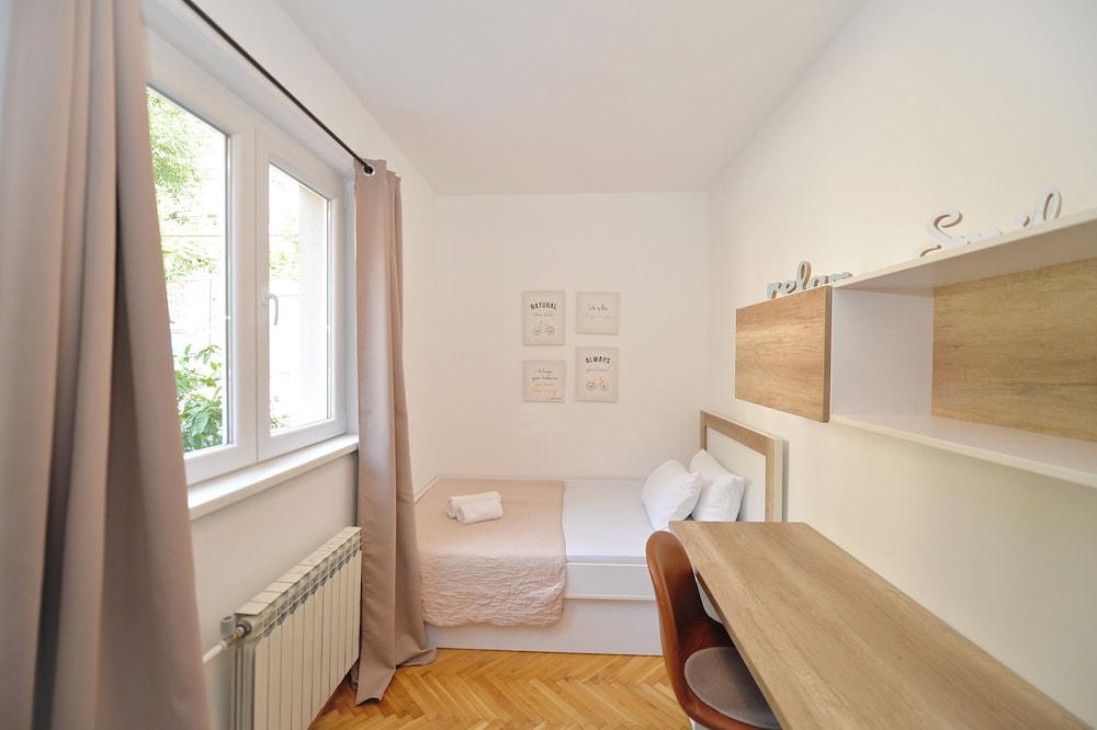 HOUSE 44 Apartments