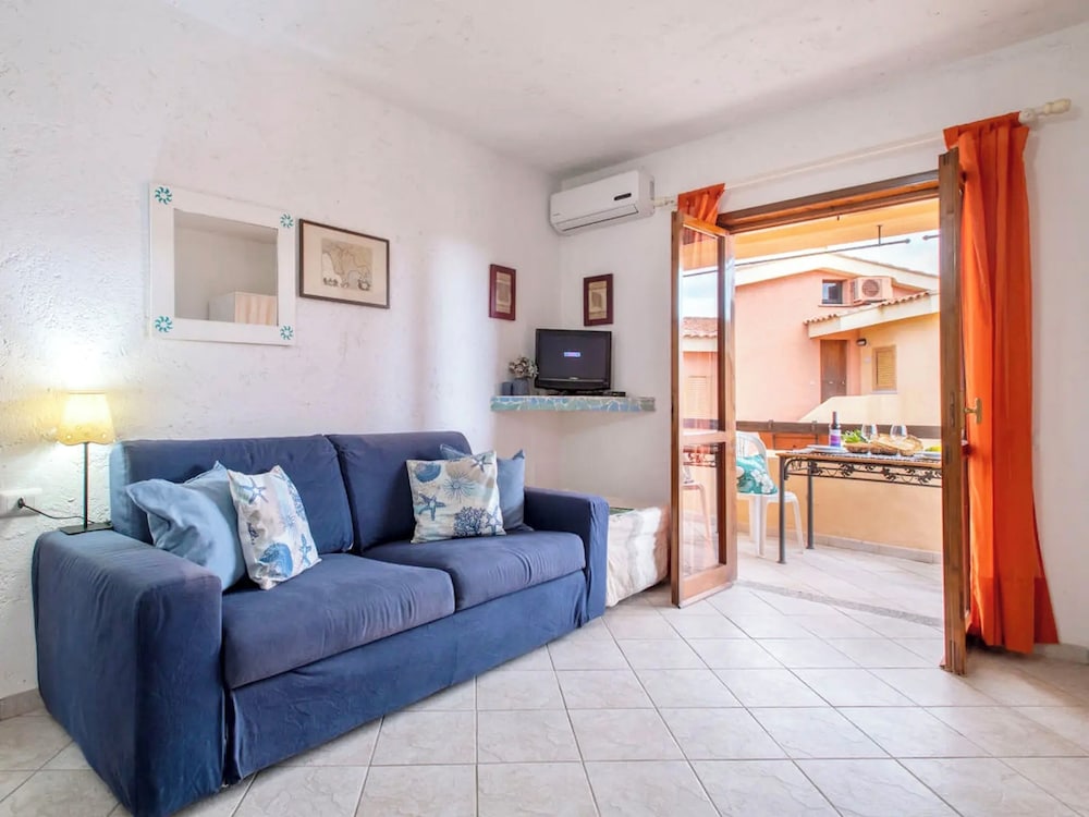Residence in Marinella just 300 mt from the sea