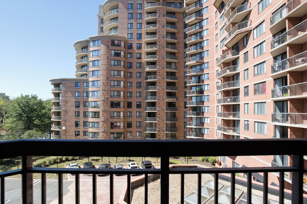 Metro-Friendly DC Apartments