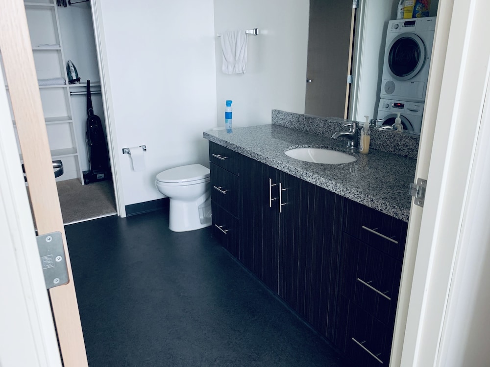 New Lyfe Finest Luxury Apartment