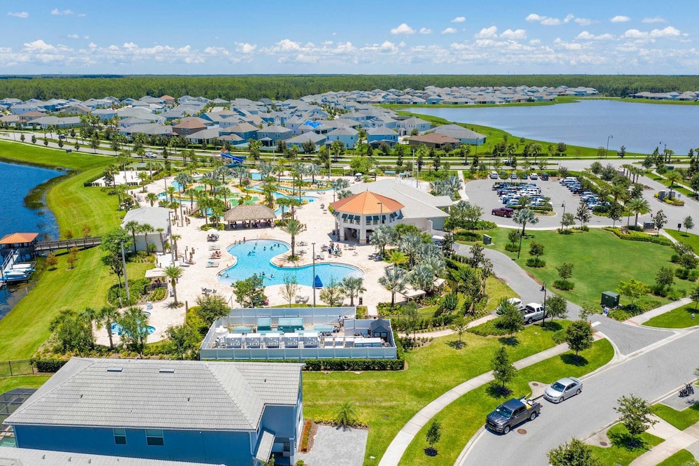 Wonderful 4Bd With Pool at Storey Lake Resort 4819