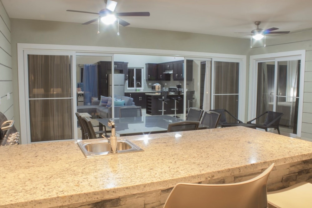 Stylish 3 bedroom w/ covered BBQ area by the pool