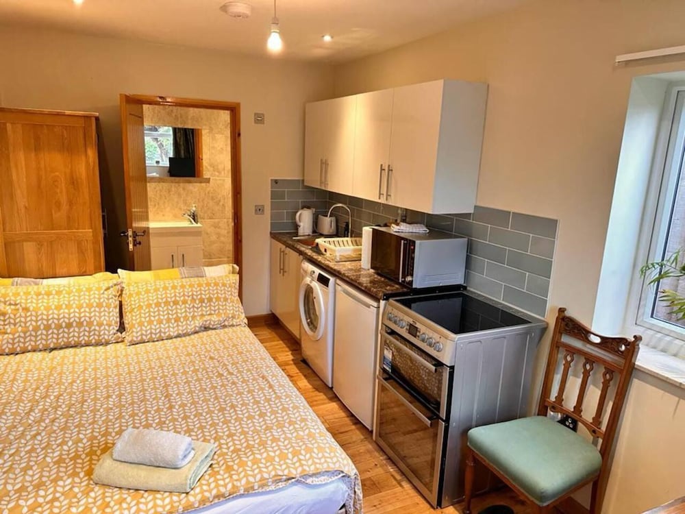 Fab Studio Room in Botley, Oxford view 5