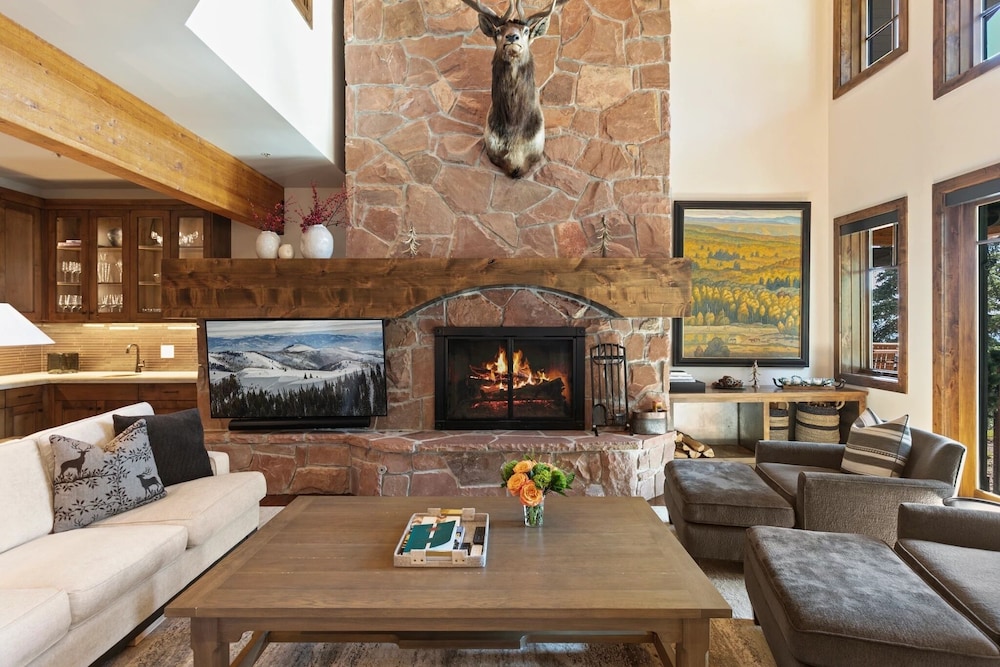Stag Lodge at Deer Valley Resort - Four Bedroom Residence with Loft and Spa #29 4 Condo