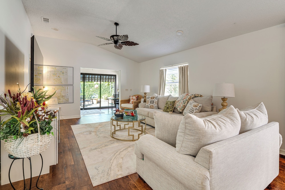 Private Pool & Golf Cart! Villa By Spanish Springs