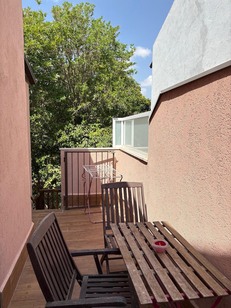 Kfar Saba Guesthouse