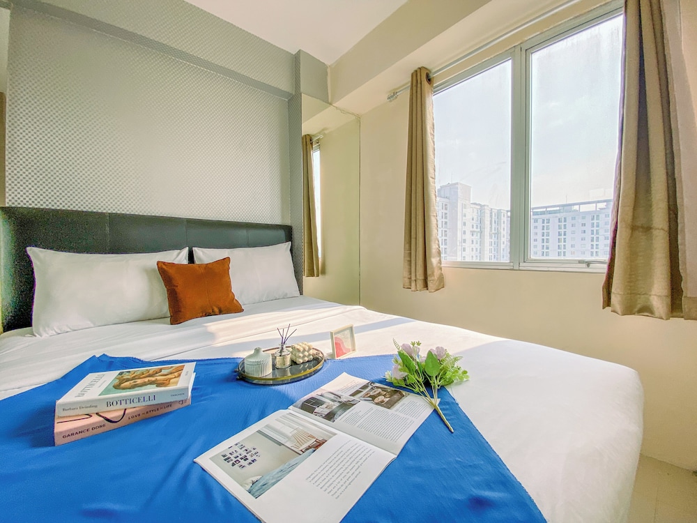 2Br Space Near Mall At Bassura City Apartment