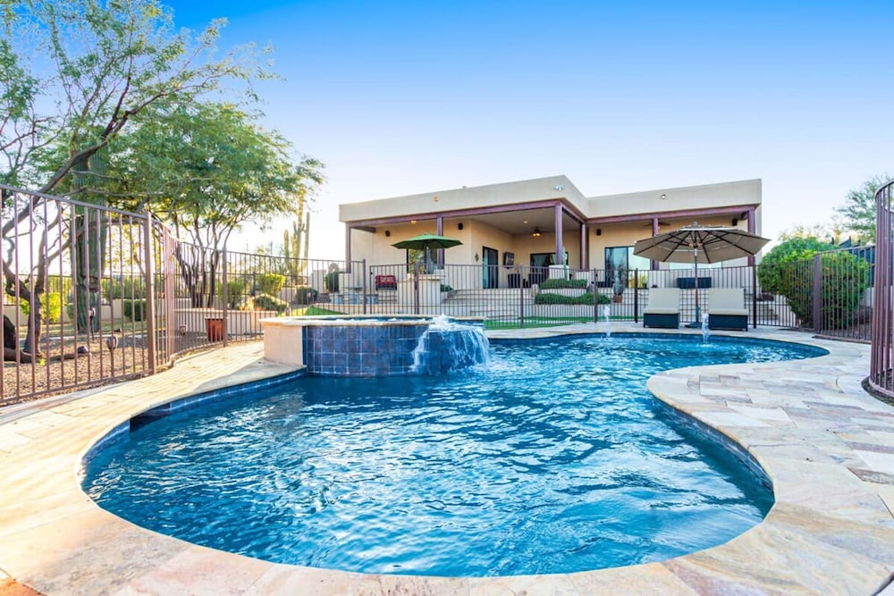 Desert Foothils Rustic Resort Oasis w Pool Spa