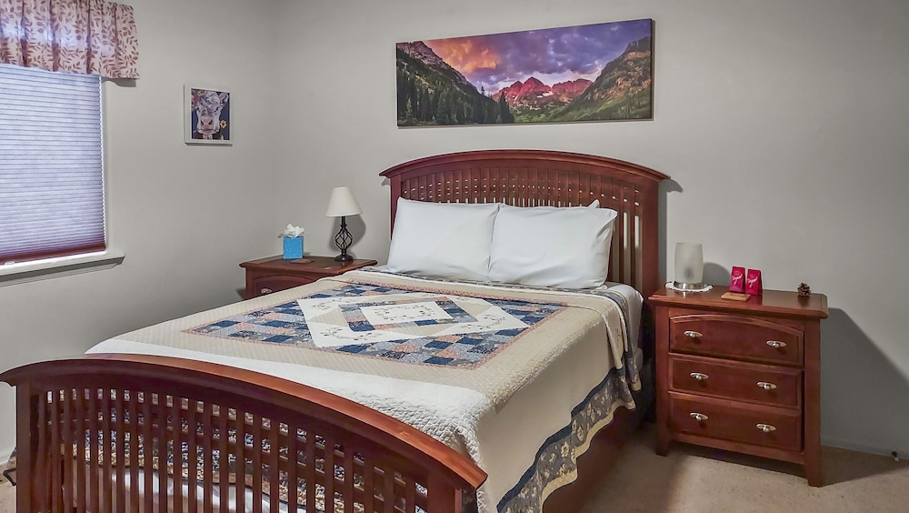 Hermosa Haven 3 Bedroom Home view 5