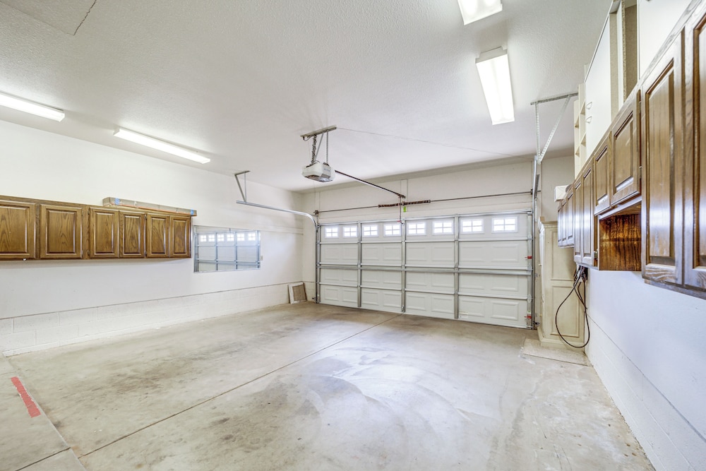 4 Mi to Uptown Sedona: Desert Home w/ Mtn Views!