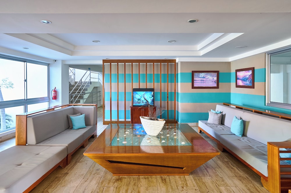 Beachfront Condos Las Olas Sleeps 6