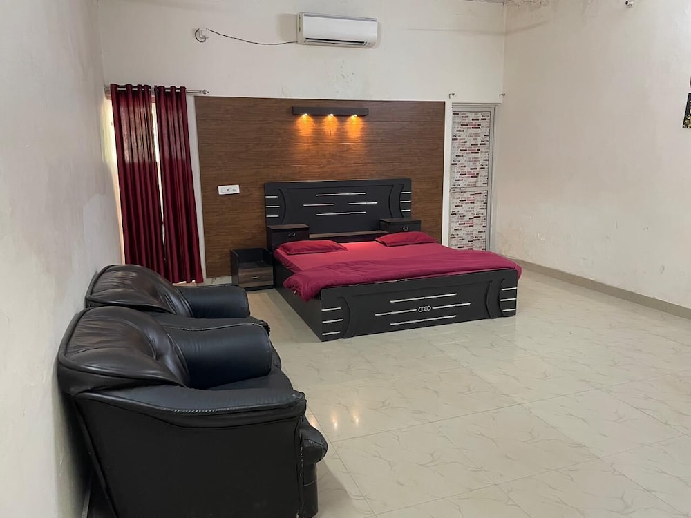 Lord Buddha Guest House