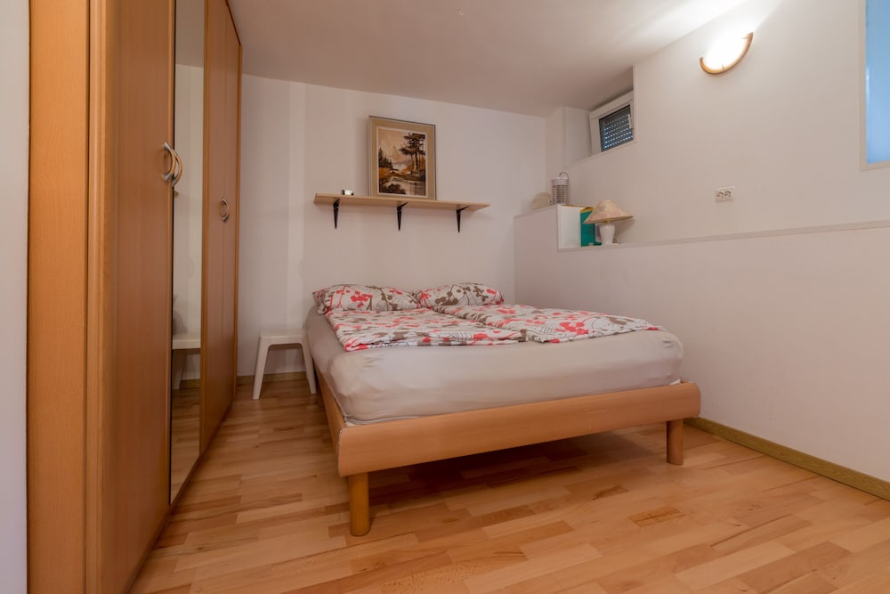 Apartment Mirjana view 2