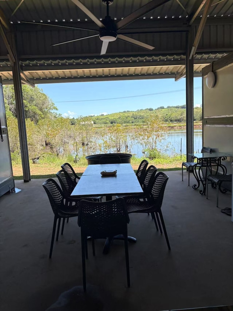 Sunshine Gardens FarmStay