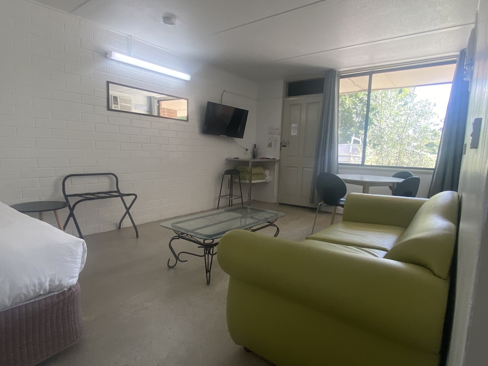 Bridgewater Motel