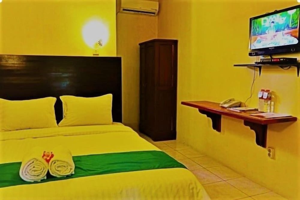 Azana Green Resort Pracimantoro